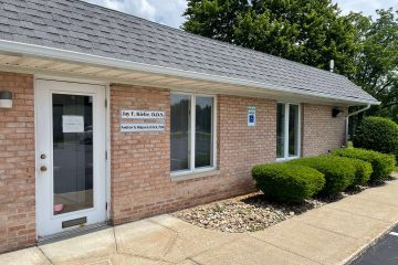 Holpuch Dental Clinic Front View - Dentist in Newton Falls, OH